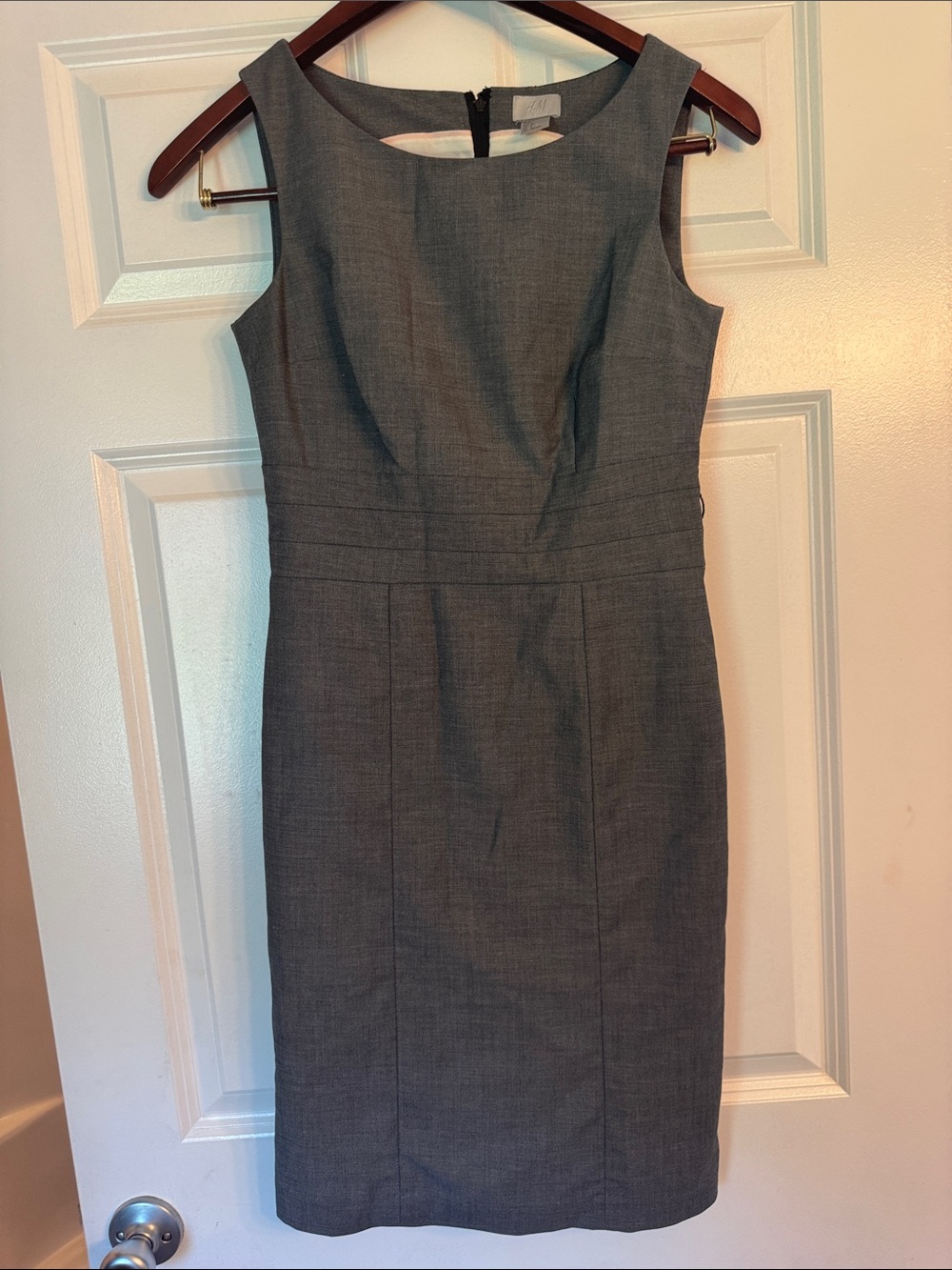 H&M Gray Sleeveless Midi Sheath Dress